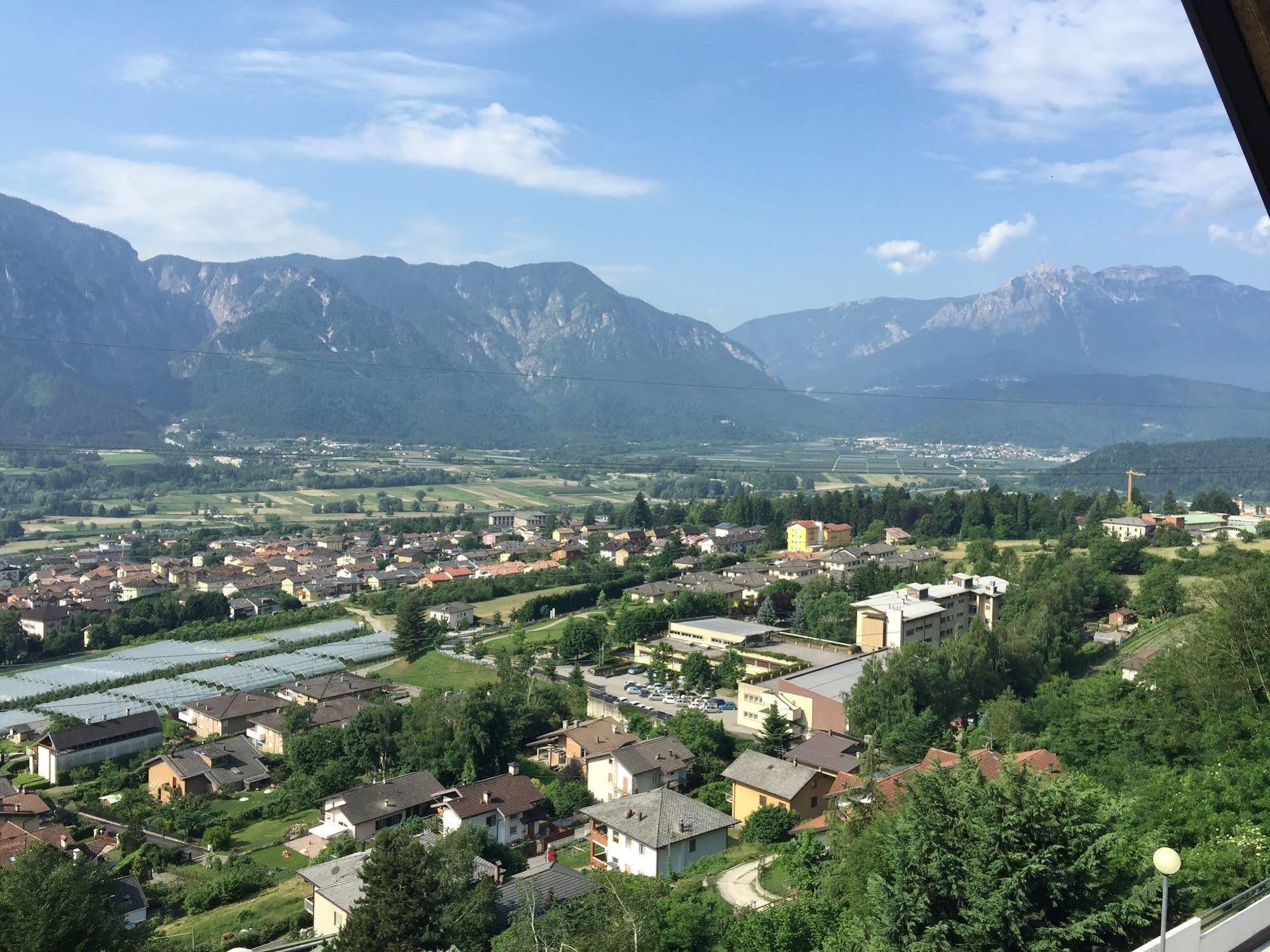 Hotel Scarano Levico Terme Exterior photo