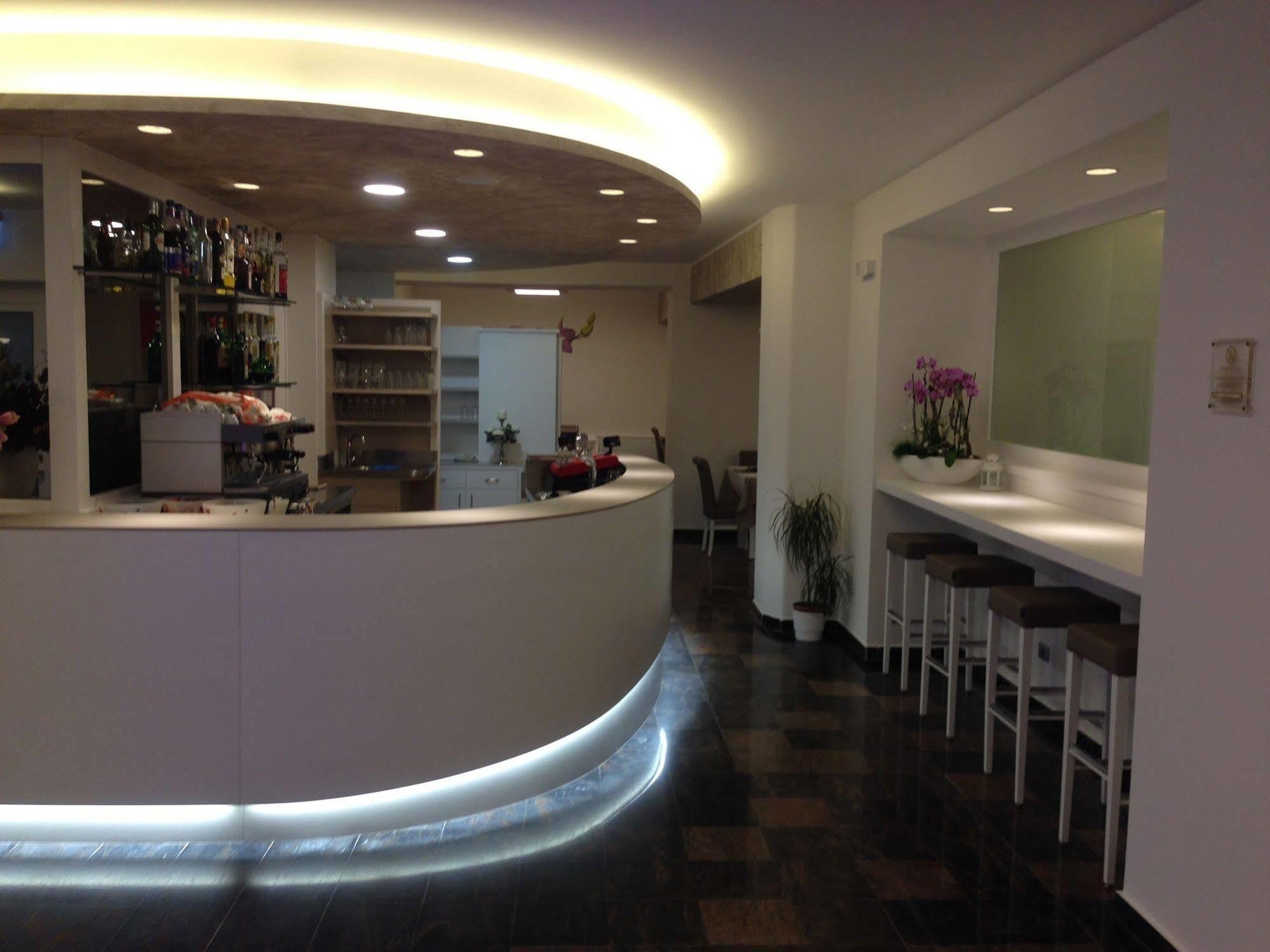 Hotel Scarano Levico Terme Exterior photo